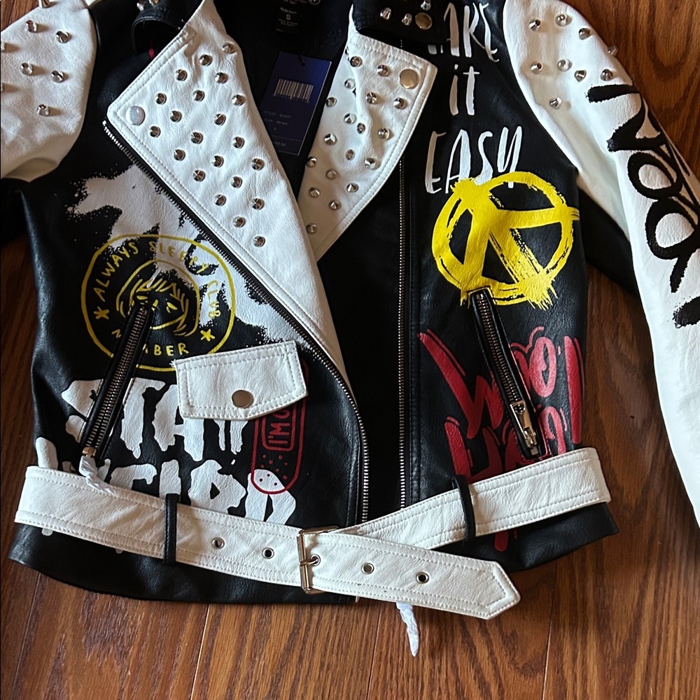NWT RedFox Black White Graffiti Studded Moto Cropped Faux Leather Jacket Size S - Picture 8 of 14
